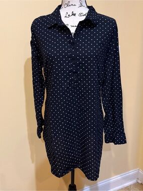 Old Navy Women’s Black Polka Dot 1/3 Button Maternity Top with Tie